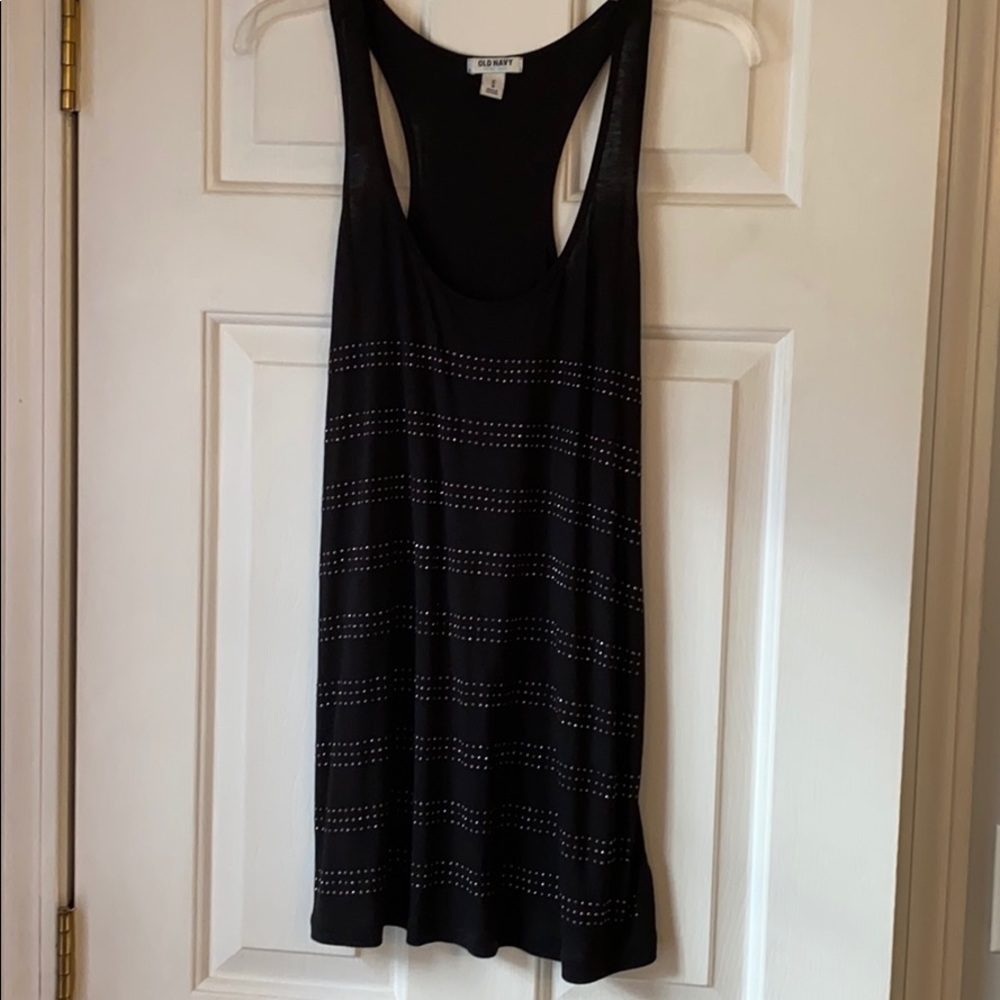 Old Navy black tank top .